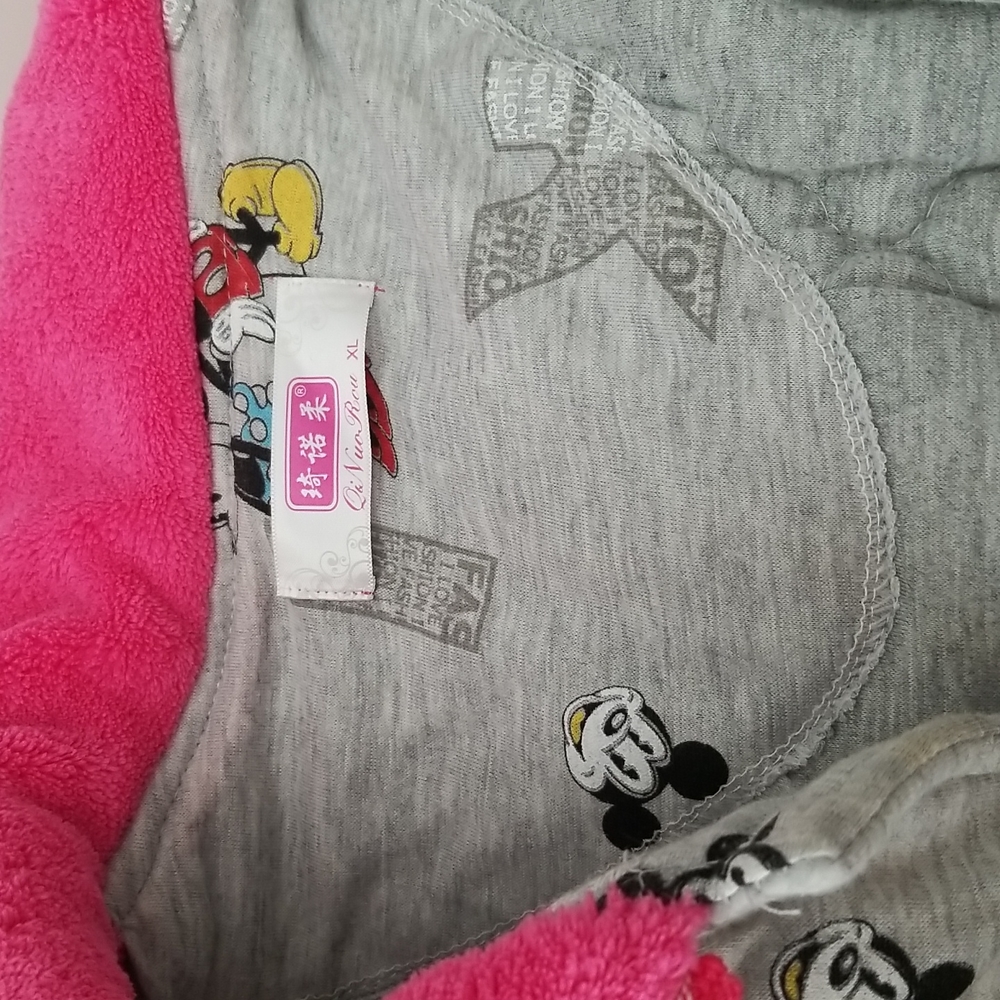 Women's Gray and Pink Quilted Pajama Set - Picture 7 of 9